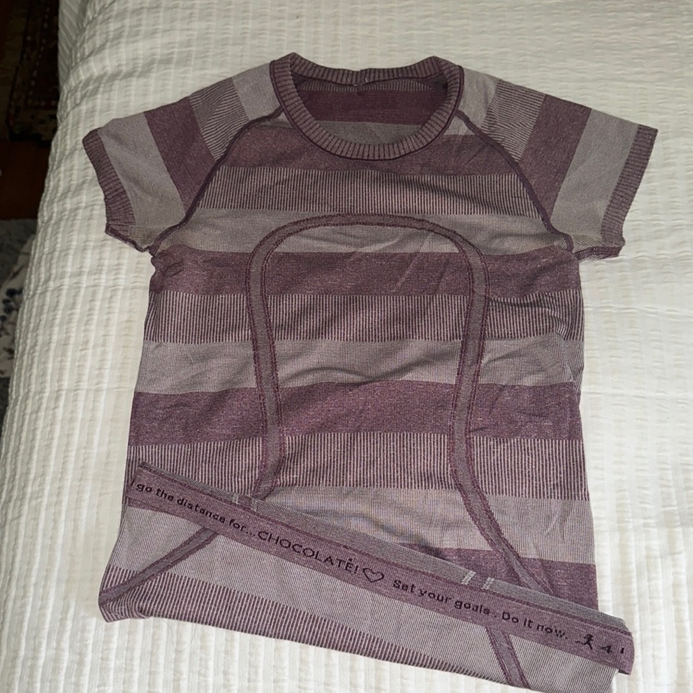 Lululemon run swiftly tee size 4